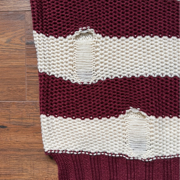 Olive & Oak Women’s Striped Distressed Long Sleeve Knit Sweater Size XS NWT - Picture 8 of 12